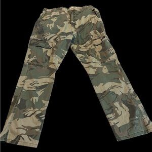 Vintage Wrangler camo pants